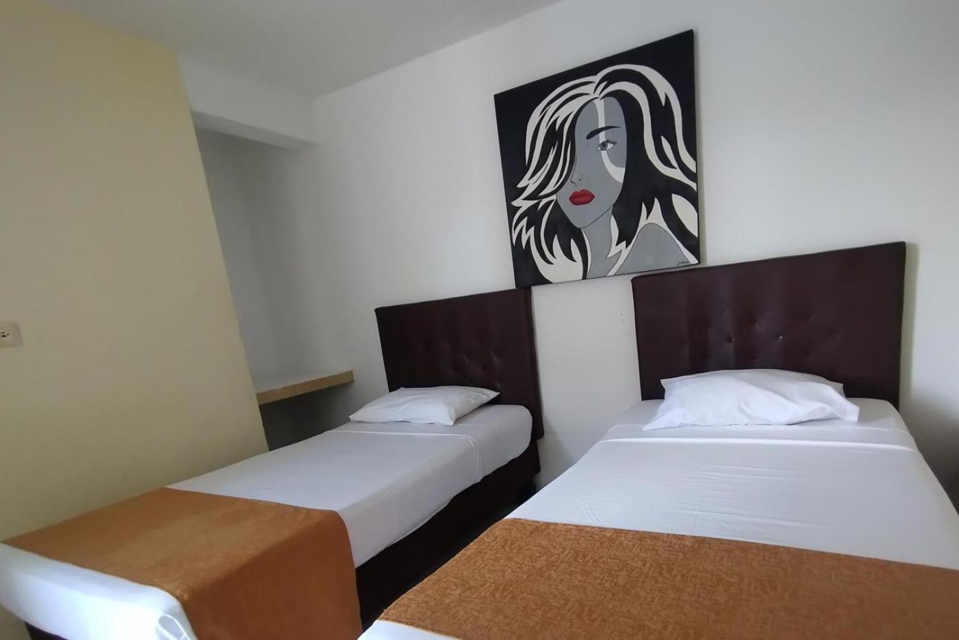 Hotel Parque Del Perro Кали Екстериор снимка