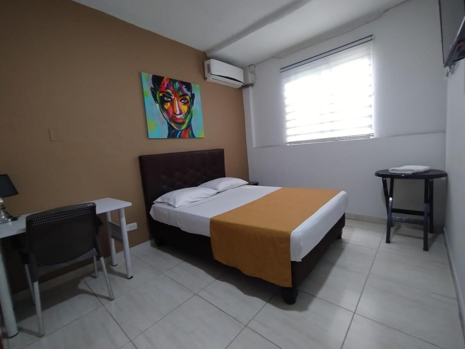 Hotel Parque Del Perro Кали Екстериор снимка